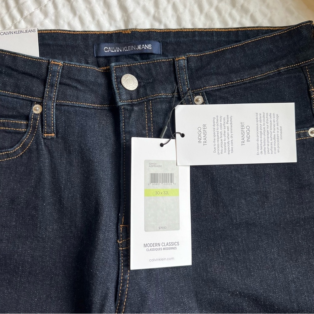 NWT- Calvin Klein Jeans- Mid Rise Skinny Dark Wash Jeans- 30x32 - Picture 4 of 11